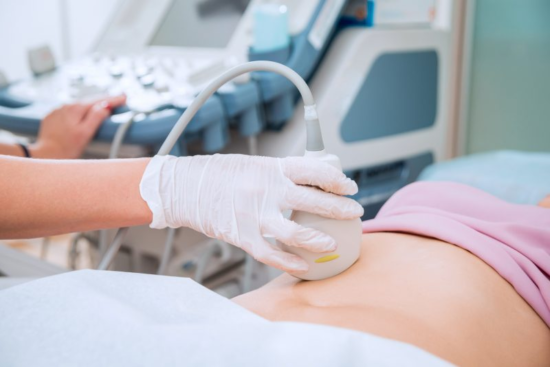 Para qué sirve un ultrasonido abdominal en una mujer